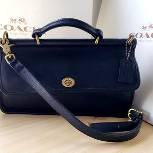 Coach Vantage Wills City Bag in Black